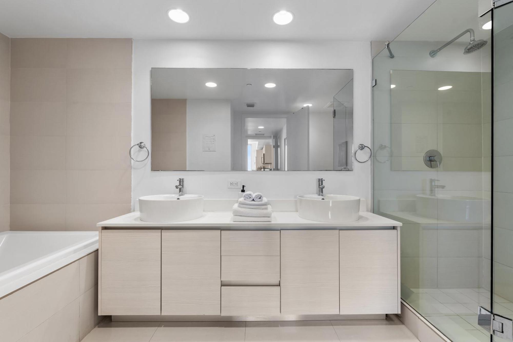 Beachwalk Resort - Vip Tower - Oceanview Unit 3 Bedroom & 3 Bathroom Hallandale Beach Exteriör bild